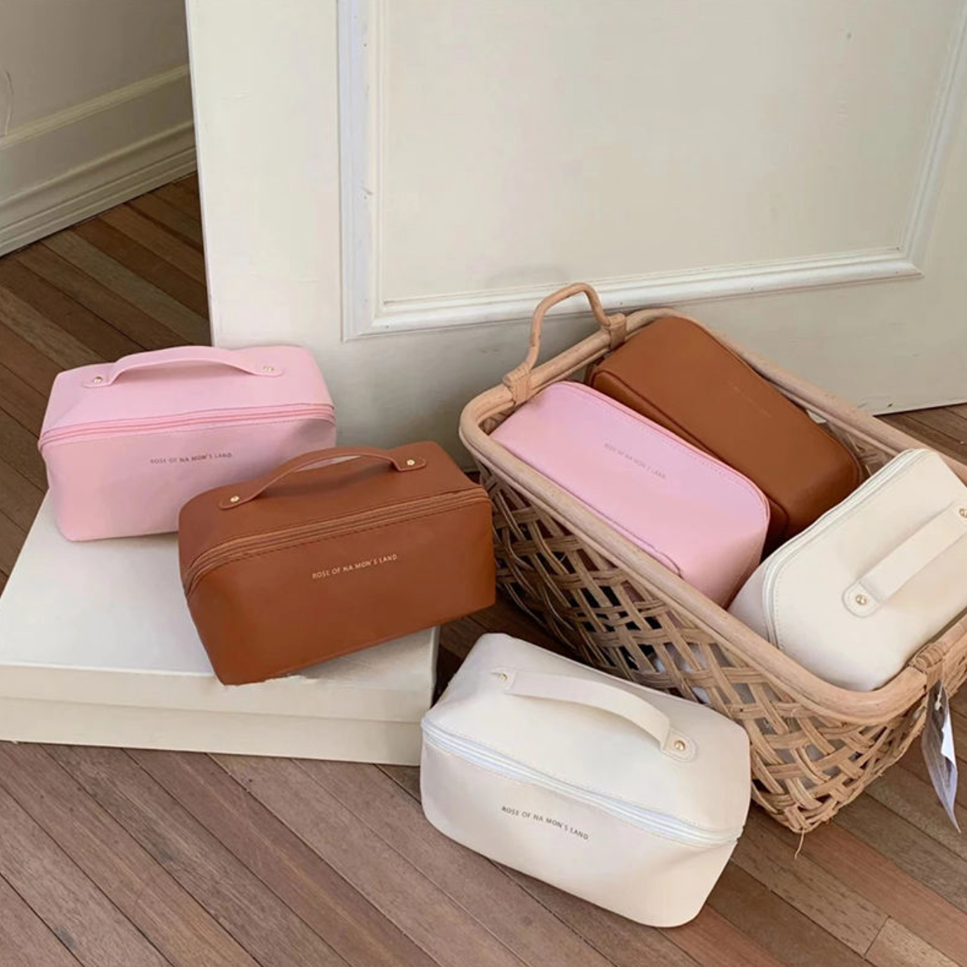 Portable PU Leather Makeup Bag – Elegant Travel Cosmetic Organizer